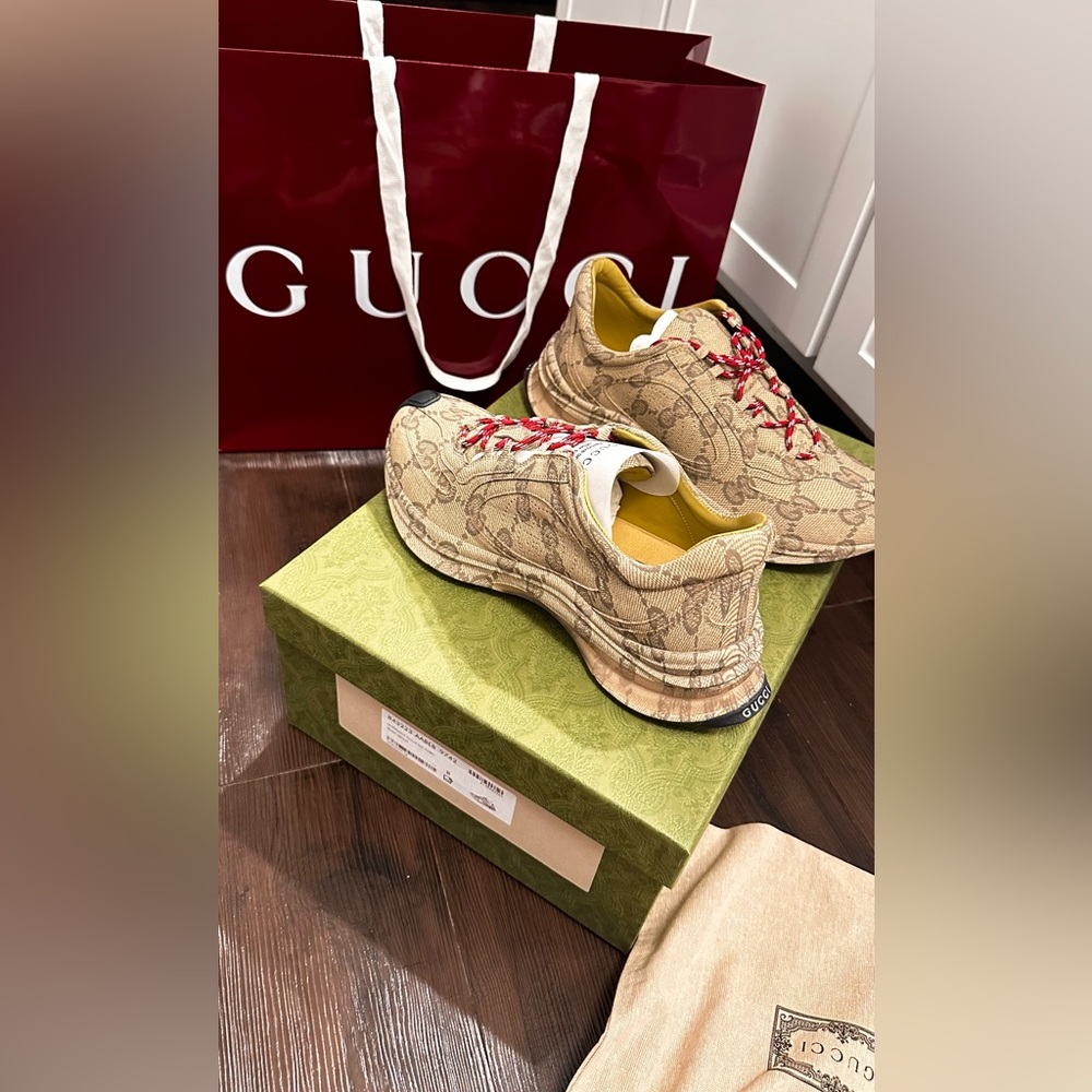 Gucci Run Sneaker Ebony Monogram - Picture 10 of 10